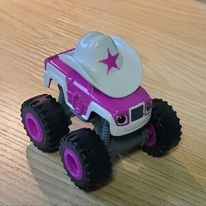 Starla DieCast Toy Truck Mattel 2014 from Blaze and The Monster Machines